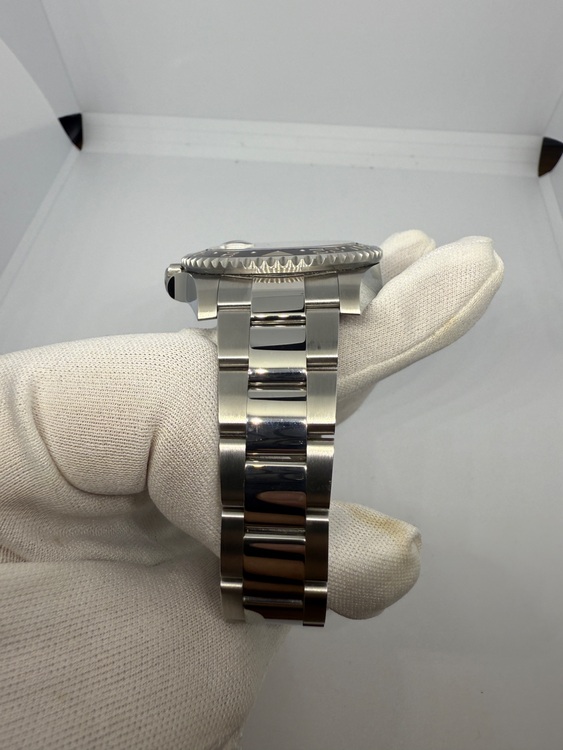 GMTマスターII（高級時計）の商品画像 - 査定依頼日：2025年6月20日 - 最高査定価格：2,350,000円