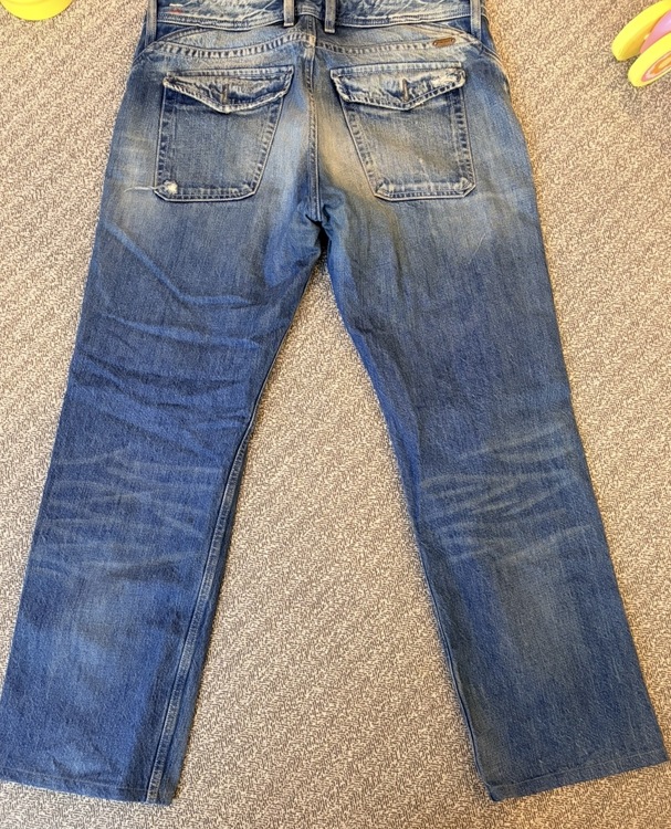 DIESEL ルーズストレート デニムパンツ W34 LOIKU（WASH 008A2）（古着・ファッション）の商品画像 - 査定依頼日：2026年8月9日 - 最高査定価格：100,000円