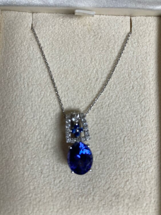 田崎真珠のサファイアのペンダント（宝石）の商品画像 - 査定依頼日：2024年2月29日 - 最高査定価格：400,000円