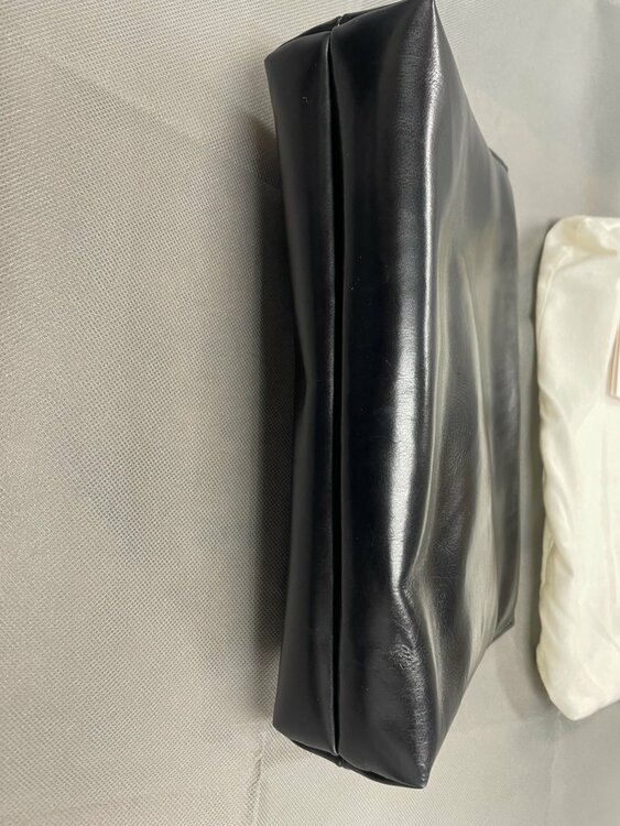 ハンドバッグ？（ブランドバッグ）の商品画像 - 査定依頼日：2026年3月4日 - 最高査定価格：3,000円