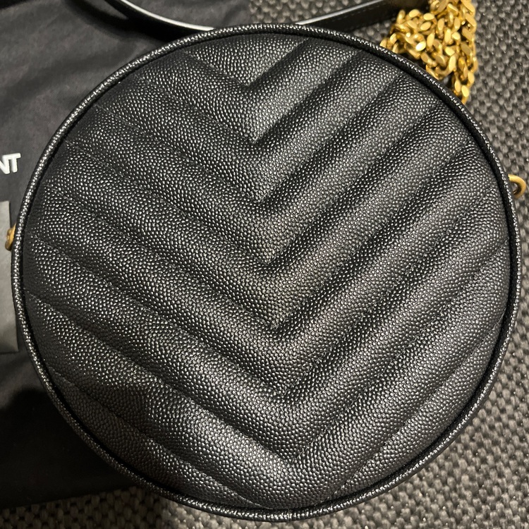 イブサンローラン  （ブランドバッグ）の商品画像 - 査定依頼日：2025年10月25日 - 最高査定価格：130,000円