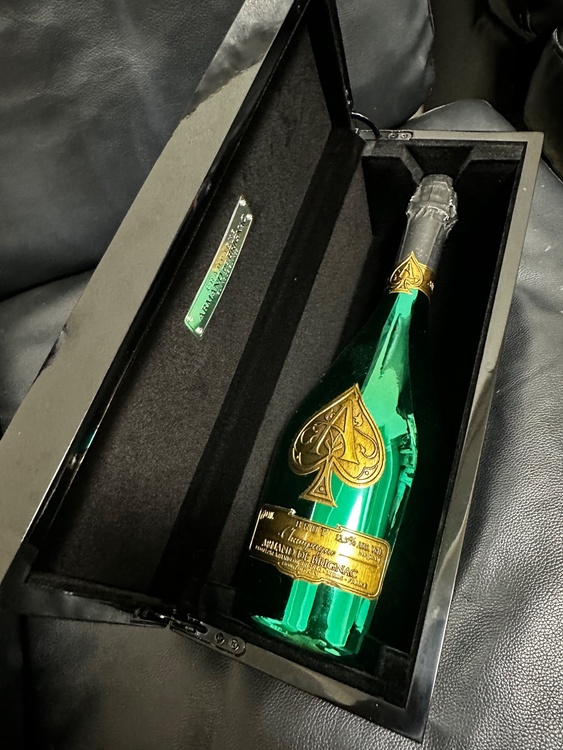 アルマンドグリーン（お酒）の商品画像 - 査定依頼日：2026年9月18日 - 最高査定価格：35,000円