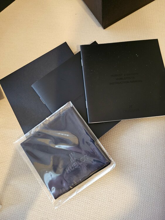 BIG BANG AEROBANG STEEL（高級時計）の商品画像 - 査定依頼日：2026年9月30日 - 最高査定価格：1,050,000円