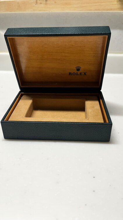 ロレックス GMTマスター （高級時計）の商品画像 - 査定依頼日：2025年5月11日 - 最高査定価格：2,000,000円