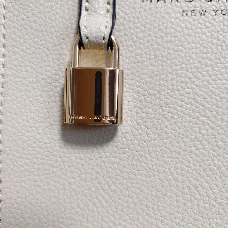 その他 その他 （ブランドバッグ）の商品画像 - 査定依頼日：2026年2月8日 - 最高査定価格：10,000円