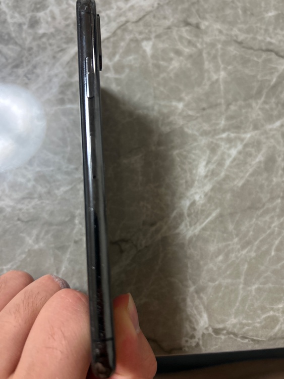 iPhone iPhoneX 64GB docomo（スマホ）の商品画像 - 査定依頼日：2026年7月20日 - 最高査定価格：3,500円