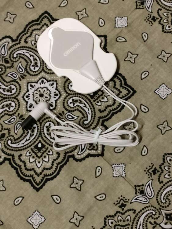 オムロン 温熱低周波治療器（コスメ・美容・健康器具）の商品画像 - 査定依頼日：2024年7月17日