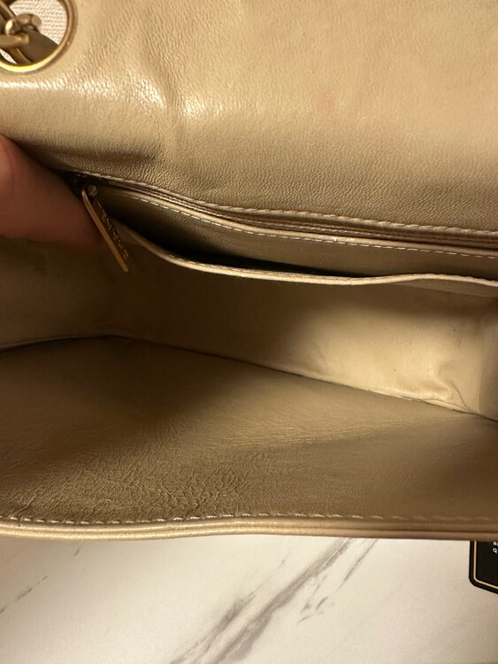 チョコバー（ブランドバッグ）の商品画像 - 査定依頼日：2025年3月31日 - 最高査定価格：70,000円