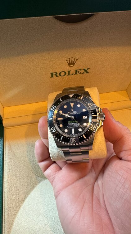 ロレックス シードゥエラー 136600 D（高級時計）の商品画像 - 査定依頼日：2025年5月10日 - 最高査定価格：2,050,000円