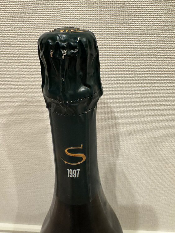 1997年（お酒）の商品画像 - 査定依頼日：2025年3月6日 - 最高査定価格：125,000円