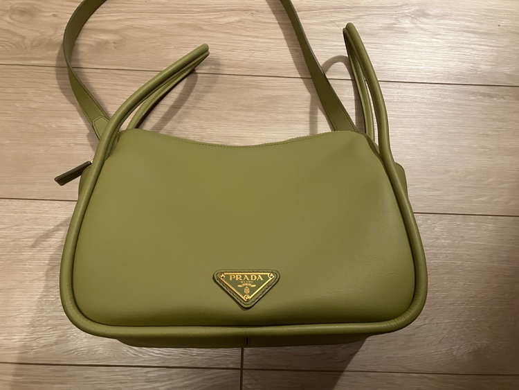 プラダ  （ブランドバッグ）の商品画像 - 査定依頼日：2026年2月13日 - 最高査定価格：200,000円