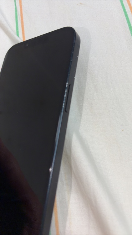 iPhone 13 128GB SIMフリー（スマホ）の商品画像 - 査定依頼日：2026年3月12日 - 最高査定価格：28,000円