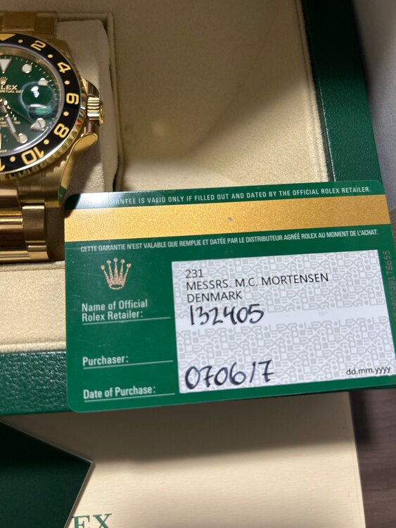 ロレックス GMTマスター 116718lm（高級時計）の商品画像 - 査定依頼日：2025年5月4日 - 最高査定価格：5,600,000円