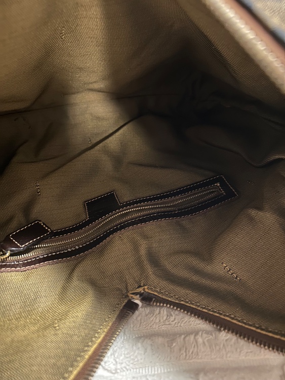 ズッカ ワンショルダーバッグ V字ファスナー（ブランドバッグ）の商品画像 - 査定依頼日：2026年1月26日 - 最高査定価格：60,000円