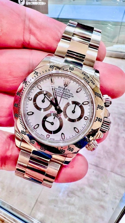 デイトナ116520（高級時計）の商品画像 - 査定依頼日：2025年8月30日 - 最高査定価格：3,450,000円