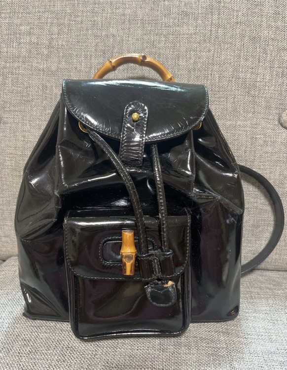 ルイヴィトン　アクセサリートレイ、財布　ディオール/キーケース　プラダ/ミニショルダーバッグ　グッチ/エナメルリュック（ブランドバッグ）の商品画像 - 査定依頼日：2026年10月4日 - 最高査定価格：100,000円