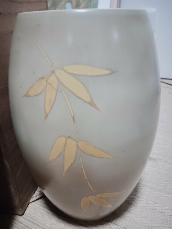 井上治男 花瓶（美術品・骨董品）の商品画像 - 査定依頼日：2026年2月15日 - 最高査定価格：2,000円