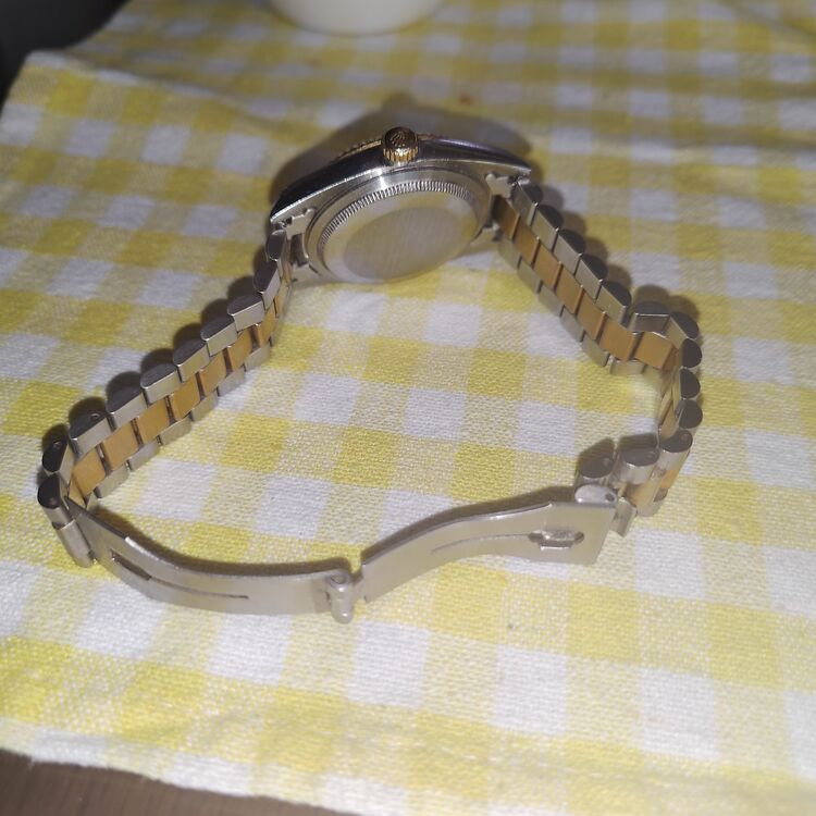 ロレックス デイデイト （高級時計）の商品画像 - 査定依頼日：2025年11月12日 - 最高査定価格：2,580,000円