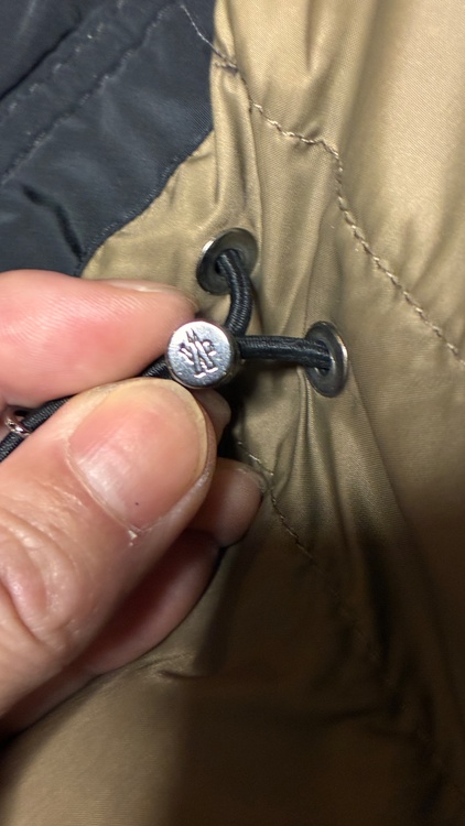 MONCLER BARNABE モンクレール バルナーベ　ダウンジャケット （古着・ファッション）の商品画像 - 査定依頼日：2026年3月19日 - 最高査定価格：100,000円