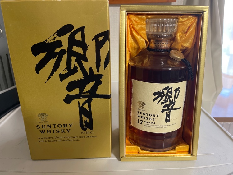 ウイスキー サントリー響 （お酒）の商品画像 - 査定依頼日：2025年12月6日 - 最高査定価格：45,000円