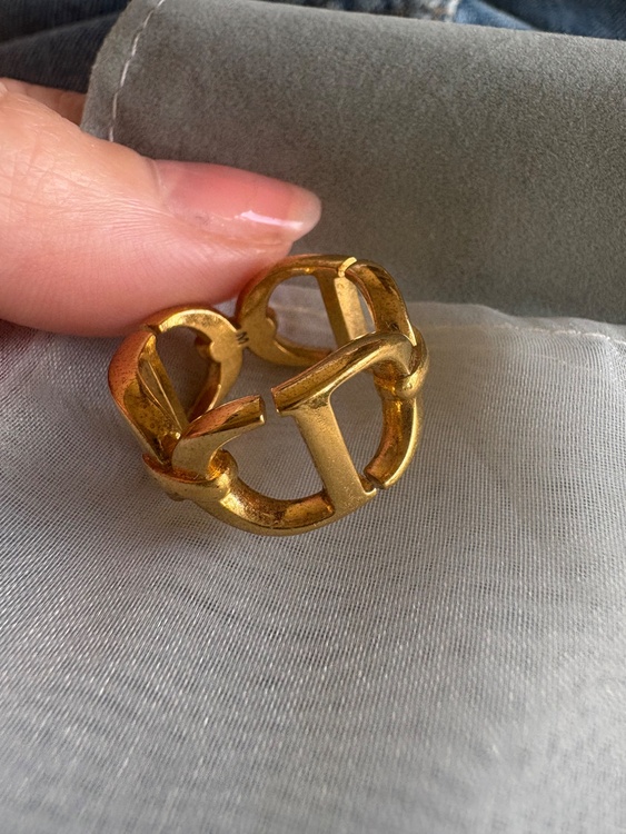 指輪（ブランド財布・小物）の商品画像 - 査定依頼日：2025年12月23日 - 最高査定価格：9,000円