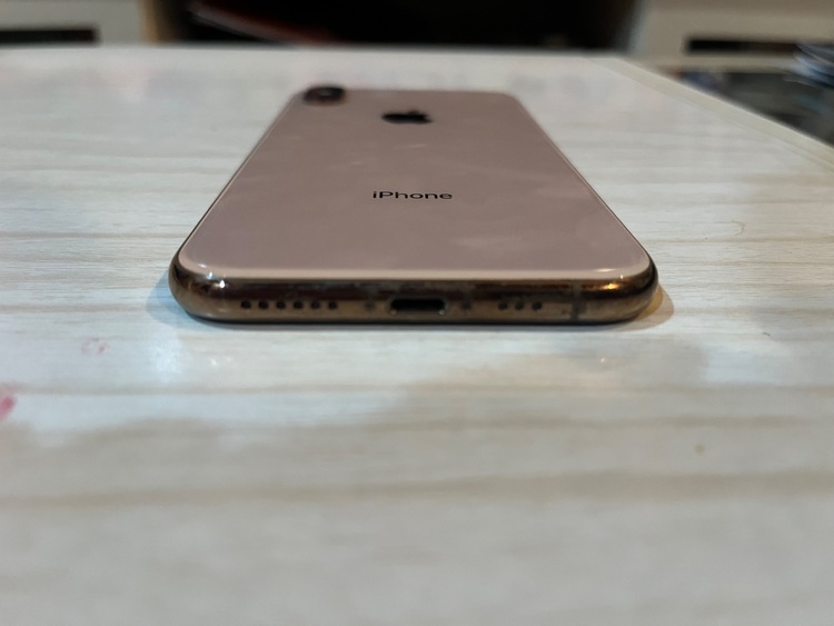 iPhoneXS 256GB docomo（スマホ）の商品画像 - 査定依頼日：2025年8月24日 - 最高査定価格：17,000円