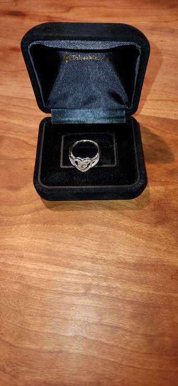 指輪（宝石）の商品画像 - 査定依頼日：2023年4月6日 - 最高査定価格：50,000円