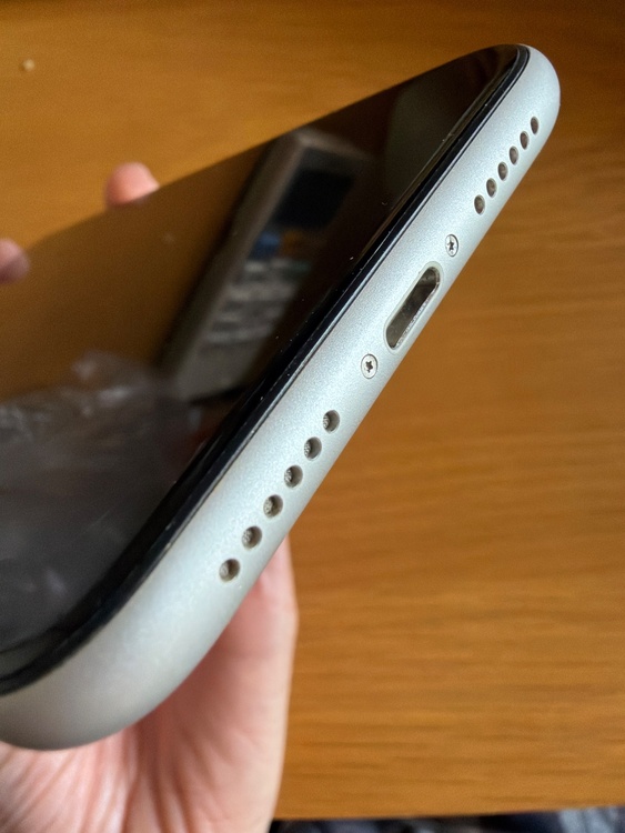 iPhoneXR 64GB SIMフリー（スマホ）の商品画像 - 査定依頼日：2026年3月28日 - 最高査定価格：14,000円