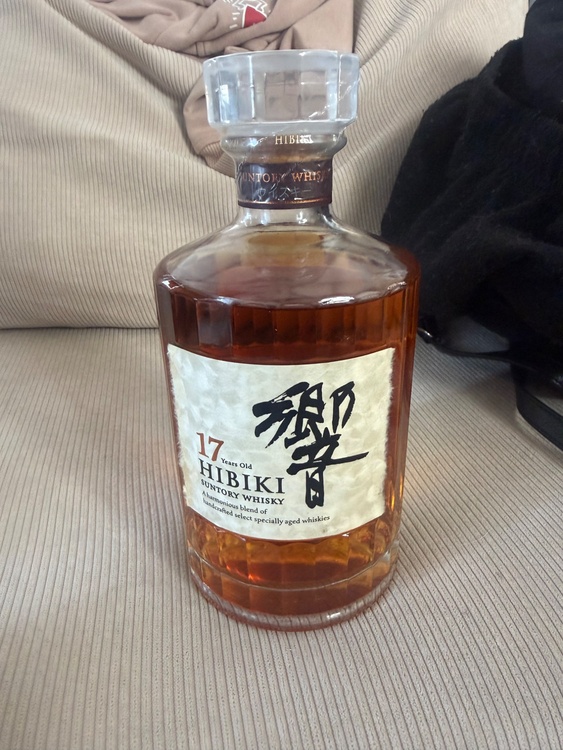 ウイスキー サントリー響 （お酒）の商品画像 - 査定依頼日：2026年4月14日 - 最高査定価格：53,000円