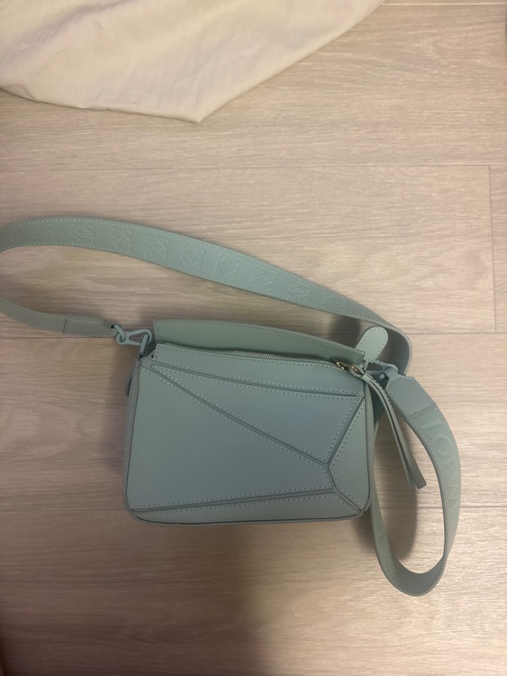 ロエベ　パズル（ブランドバッグ）の商品画像 - 査定依頼日：2025年8月13日 - 最高査定価格：130,000円