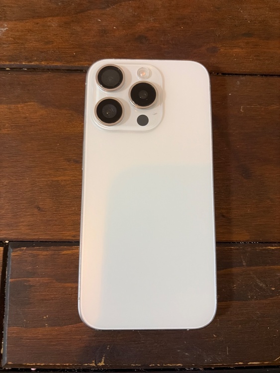 iPhone iPhone 15 Pro 256GB docomo（スマホ）の商品画像 - 査定依頼日：2026年8月26日 - 最高査定価格：57,000円