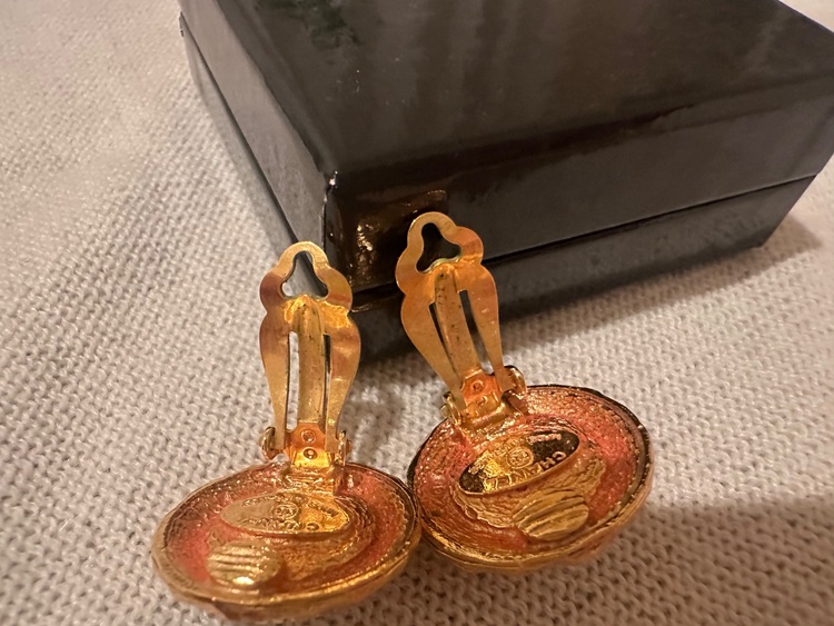 ヴィンテージピアス（古着・ファッション）の商品画像 - 査定依頼日：2025年9月18日 - 最高査定価格：30,000円