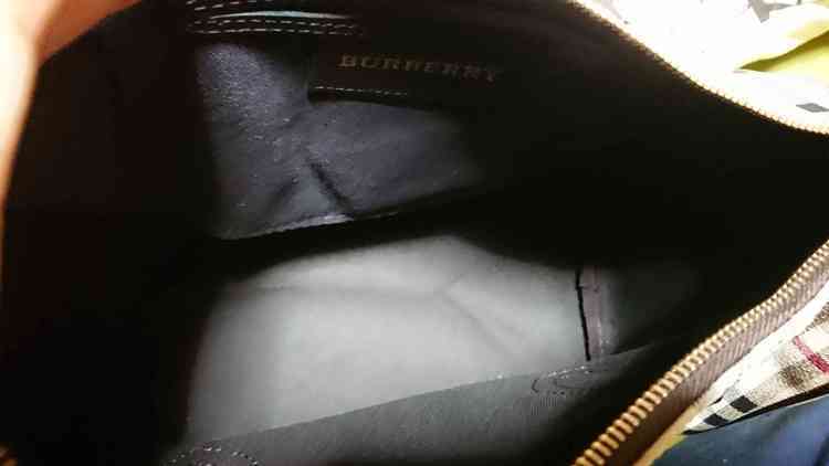 バーバリー レディース ハンドバッグ クラッシックチェック　（ブランドバッグ）の商品画像 - 査定依頼日：2019年7月23日 - 最高査定価格：10,000円