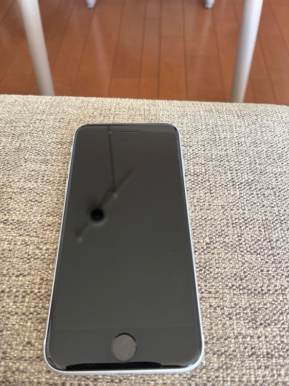 iPhone iPhone SE (第 2 世代) 64GB SIMフリー（スマホ）の商品画像 - 査定依頼日：2026年9月14日 - 最高査定価格：11,000円