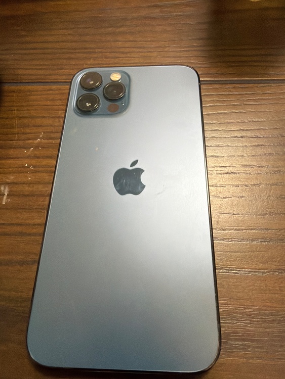 iPhone iPhone 12 Pro 512GB SIMフリー（スマホ）の商品画像 - 査定依頼日：2026年8月29日 - 最高査定価格：40,500円