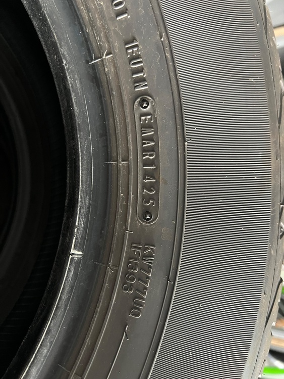 ジムニーシエラ（jb74)純正タイヤ（カー用品）の商品画像 - 査定依頼日：2026年3月14日 - 最高査定価格：10,000円