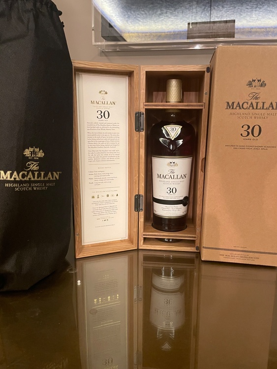The Macallan 30年 シェリーカスク（お酒）の商品画像 - 査定依頼日：2025年12月6日 - 最高査定価格：370,000円