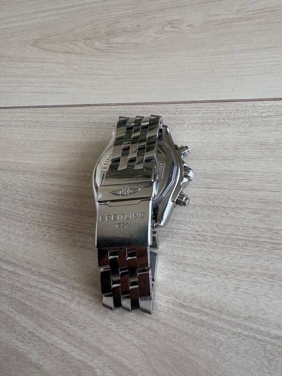 ブライトリング クロノマット （高級時計）の商品画像 - 査定依頼日：2026年2月14日 - 最高査定価格：320,000円