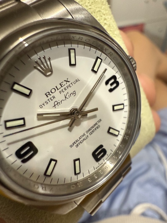 ロレックス エアキング 114200（高級時計）の商品画像 - 査定依頼日：2025年11月9日 - 最高査定価格：830,000円