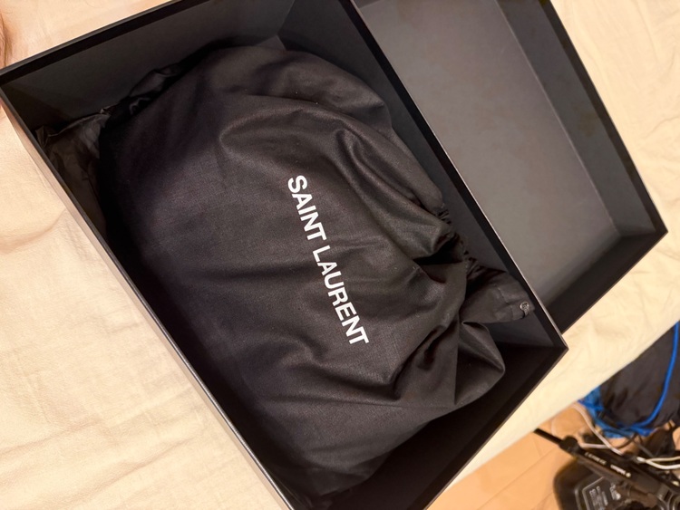 イブサンローラン  （ブランドバッグ）の商品画像 - 査定依頼日：2025年9月4日 - 最高査定価格：40,000円