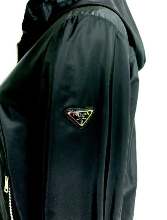 ナイロンブルゾン29Z597F0002NERO（古着・ファッション）の商品画像 - 査定依頼日：2025年4月19日 - 最高査定価格：8,000円