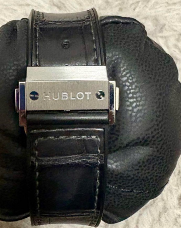 ウブロ HUBLOT クラシックフュージョン チタニウムレーシング 42mm（高級時計）の商品画像 - 査定依頼日：2025年8月16日 - 最高査定価格：600,000円