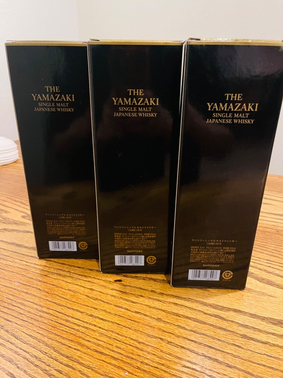 山崎１８年3本（お酒）の商品画像 - 査定依頼日：2025年10月6日 - 最高査定価格：249,000円