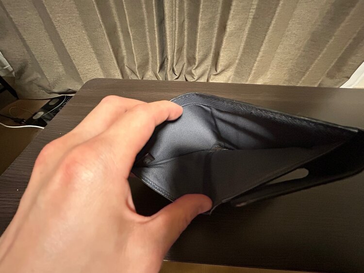 2つ折りサイフ（ブランド財布・小物）の商品画像 - 査定依頼日：2025年4月15日 - 最高査定価格：2,000円