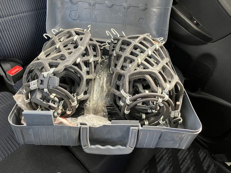 タイヤチェーン（カー用品）の商品画像 - 査定依頼日：2025年9月5日 - 最高査定価格：500円