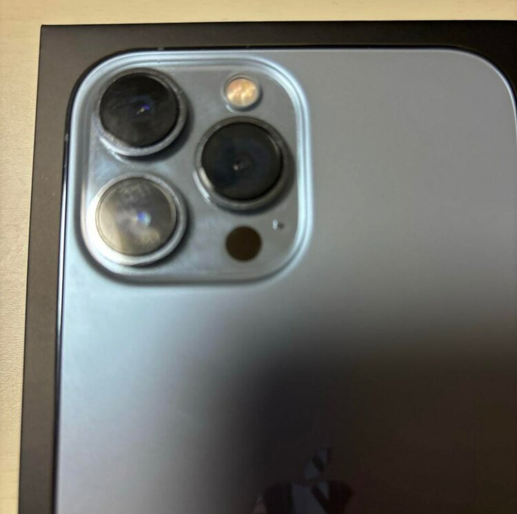 iPhone 13 Pro Max 256GB docomo（スマホ）の商品画像 - 査定依頼日：2025年1月15日 - 最高査定価格：78,000円