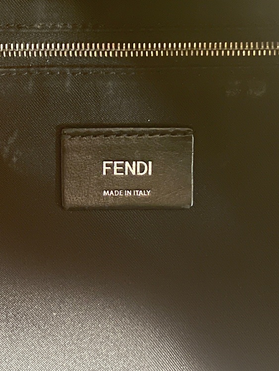 フェンディ  （ブランドバッグ）の商品画像 - 査定依頼日：2025年8月27日 - 最高査定価格：30,000円