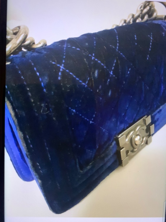 マトラッセ（ブランドバッグ）の商品画像 - 査定依頼日：2025年9月1日 - 最高査定価格：250,000円