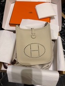 エルメス エブリン （ブランドバッグ）の商品画像 - 査定依頼日：2025年10月29日 - 最高査定価格：320,000円