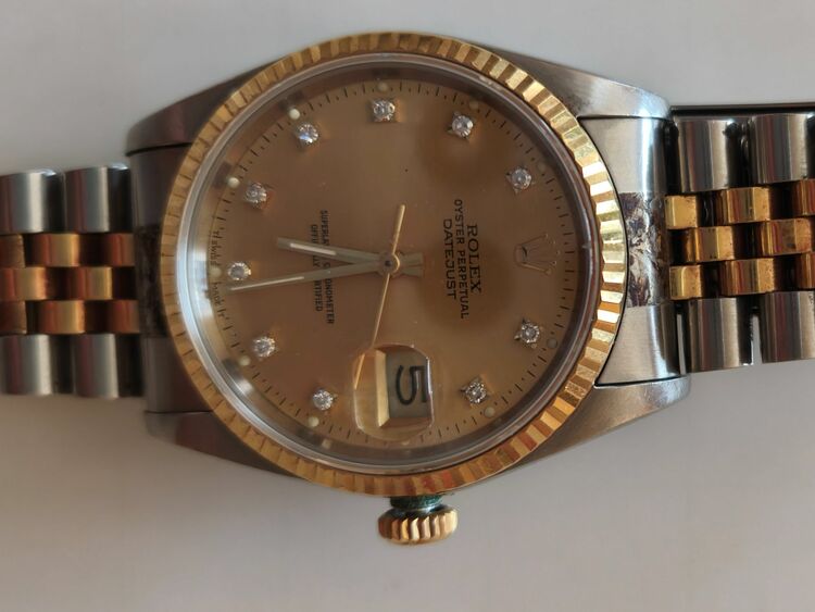 ロレックス パーペチュアルデイト 16233G（高級時計）の商品画像 - 査定依頼日：2025年9月17日 - 最高査定価格：880,000円